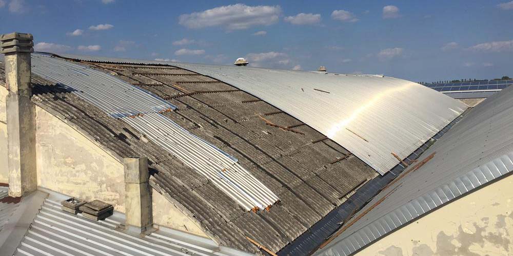 Foto di tetto di capannone